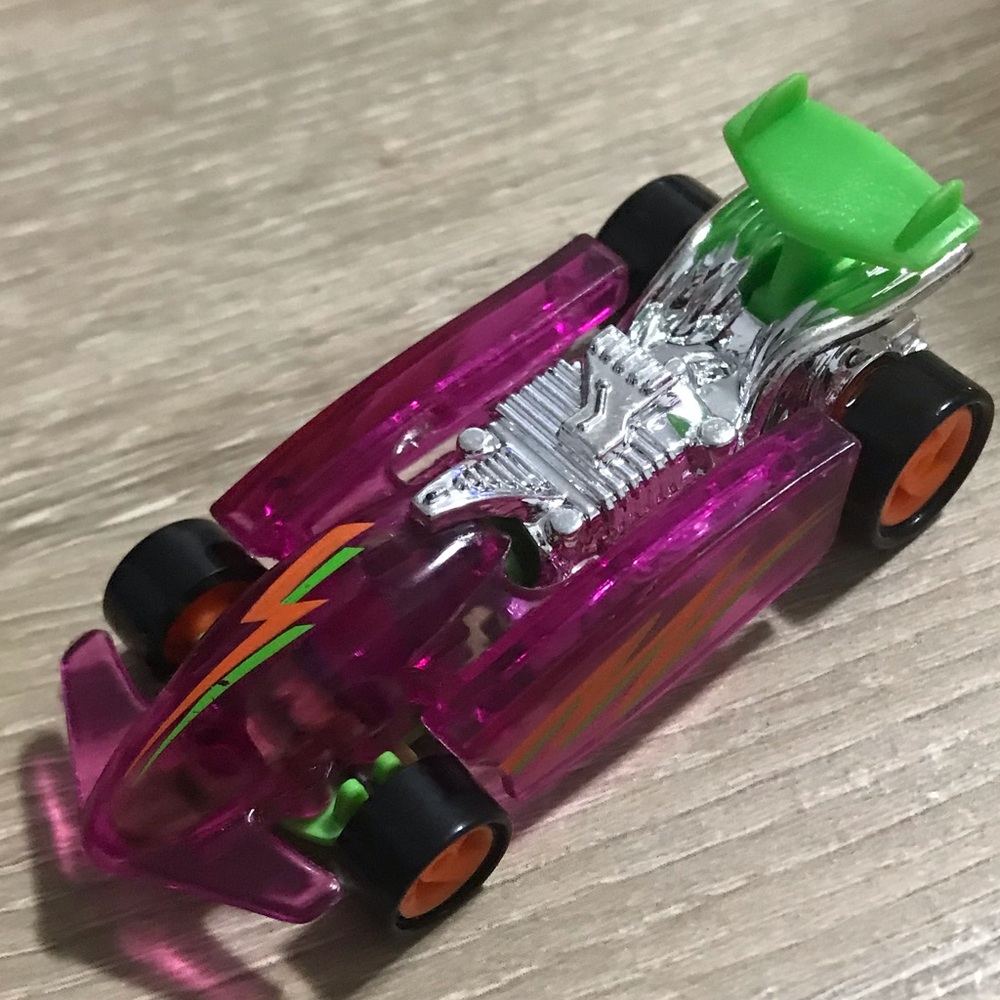 Hot Wheels 1994 Top Speed Corkscrew Purple/Green Toy Car